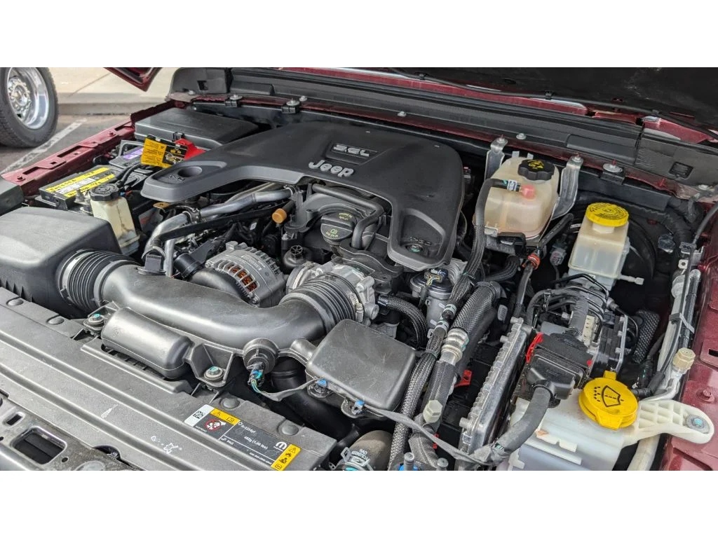 Used 2021 Snazzberry Pearlcoat Jeep Overland image 35