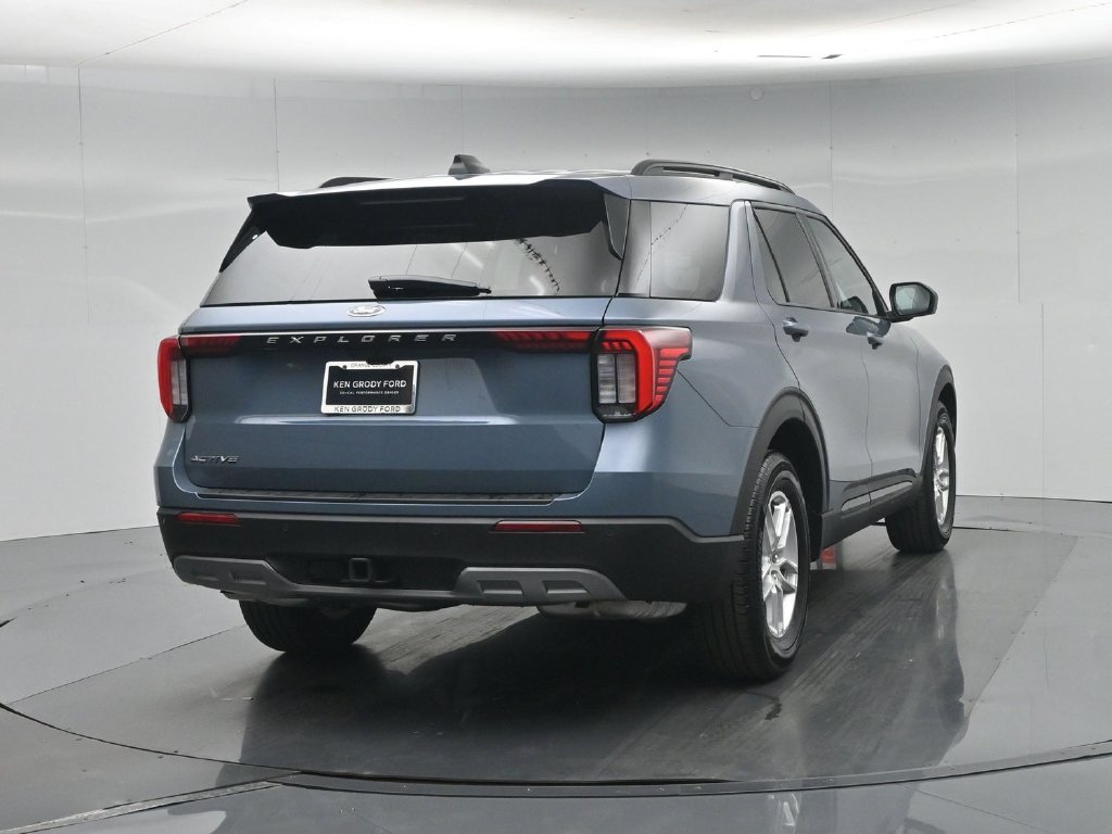 New 2026 Vapor Blue Metallic Ford Active image 56