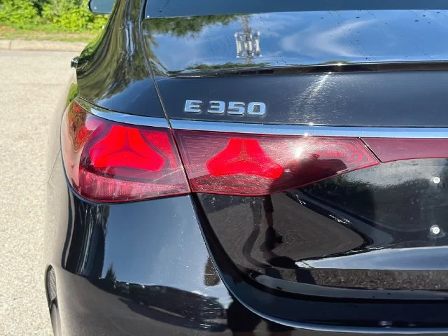 2025 Mercedes-Benz E-Class E350 - Photo 10