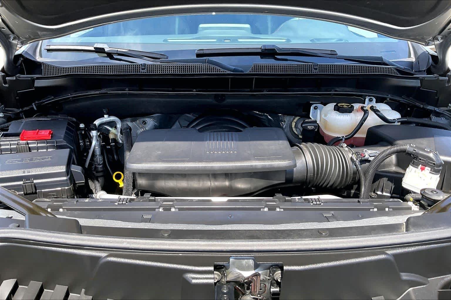 2024 Chevrolet Suburban RST - Photo 31
