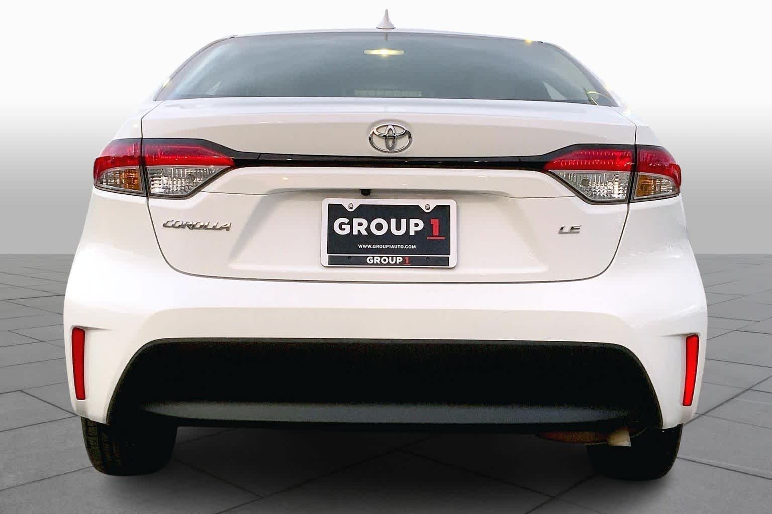 Used 2023 Ice Cap Toyota LE image 5
