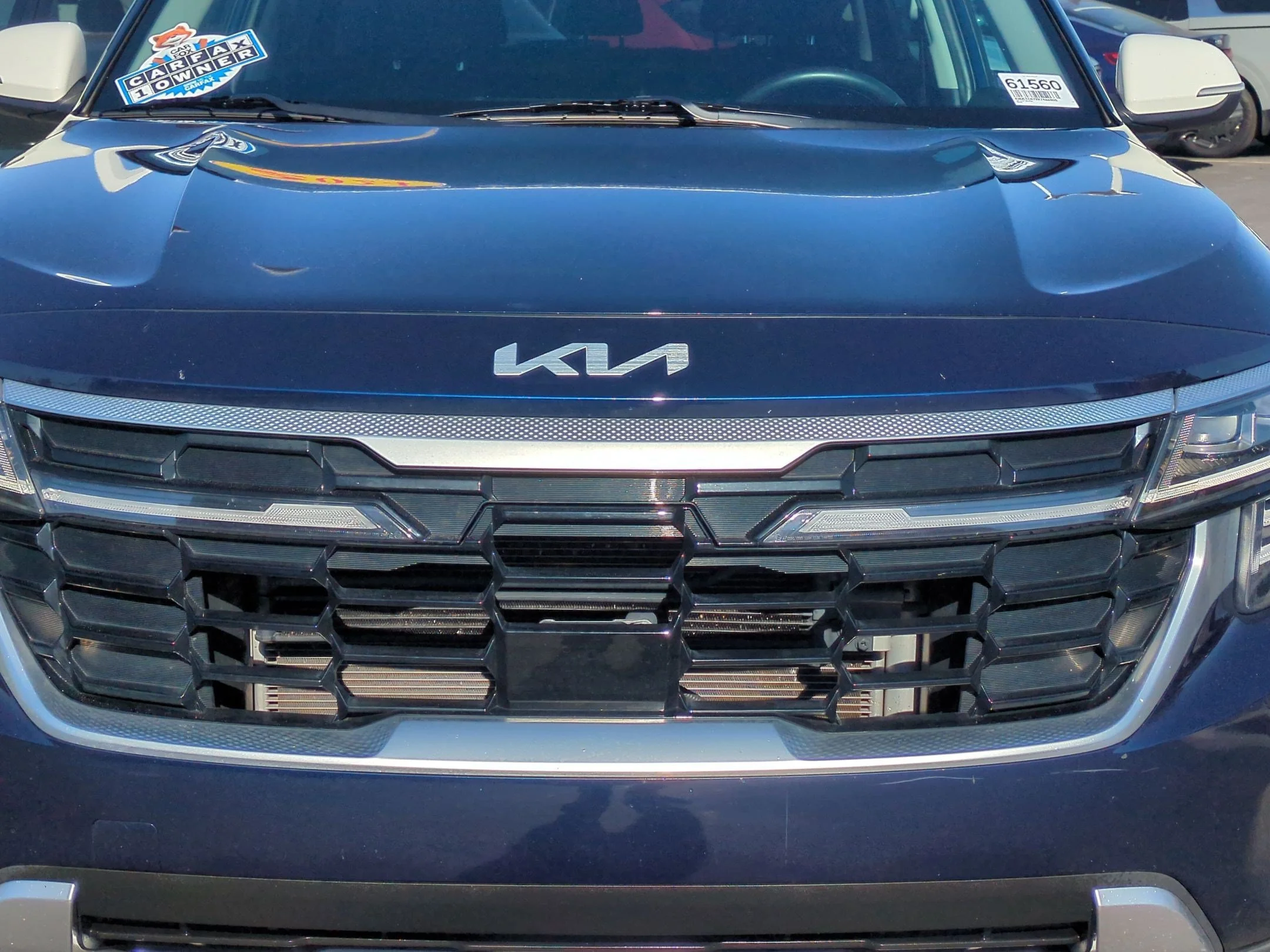 Used 2024 Dark Ocean Blue/White Roof Kia SX image 9