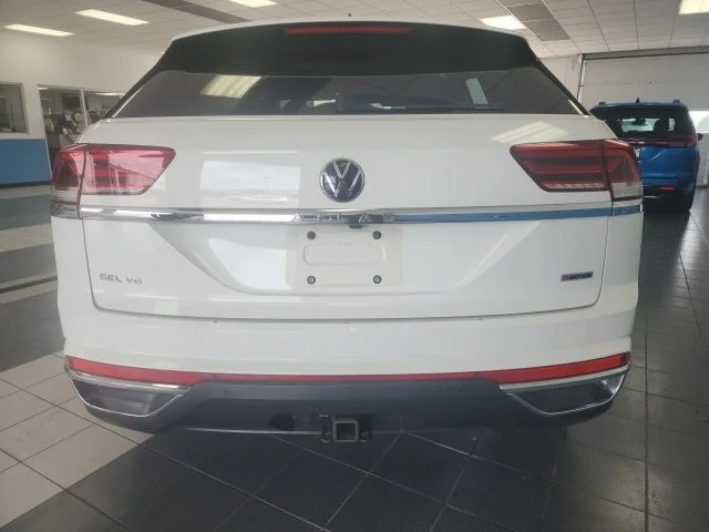 Used 2021 Pure White Volkswagen 3.6L V6 SEL Premium image 4