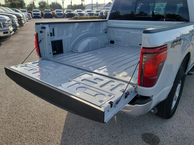 New 2026 Avalanche Ford XLT image 10