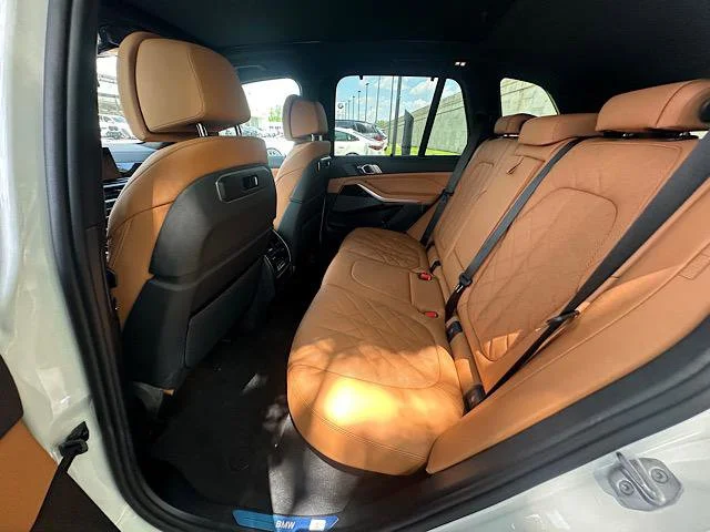 New 2026 Alpine White BMW xDrive50e image 5