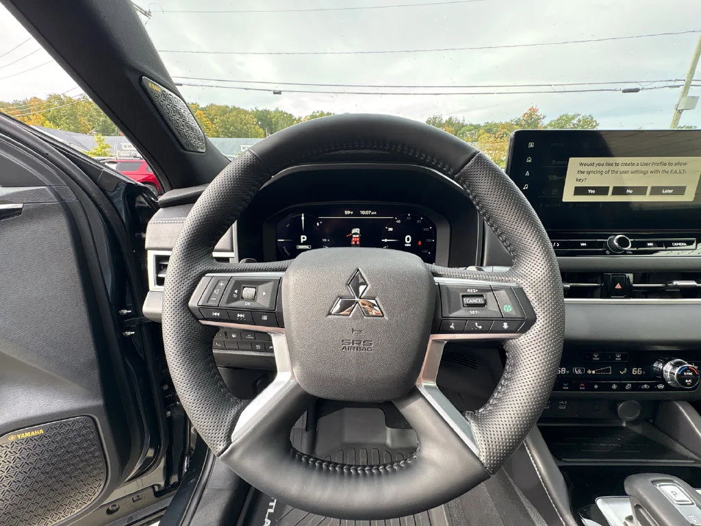 New 2026 Gray Mitsubishi SEL image 20