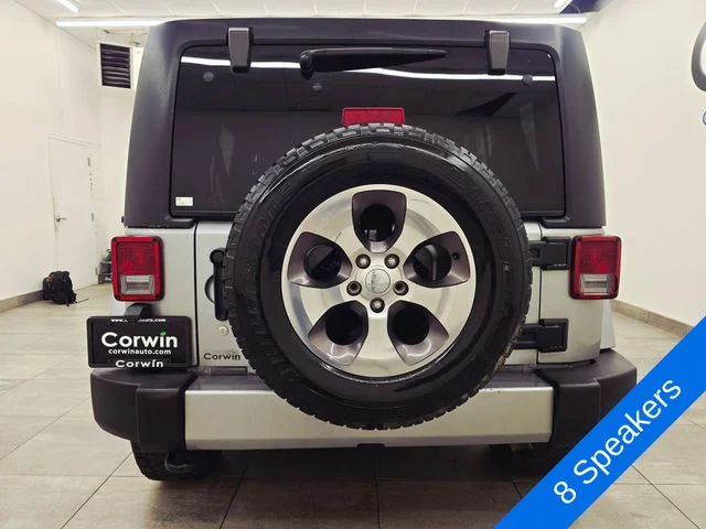 Used 2018 Billet Silver Metallic Clearcoat Jeep Unlimited Sahara image 4