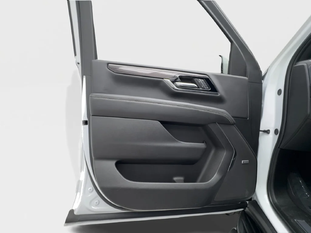 Used 2026 White GMC Elevation image 24