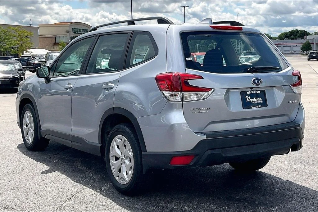 Used 2019 Silver Subaru Base image 13