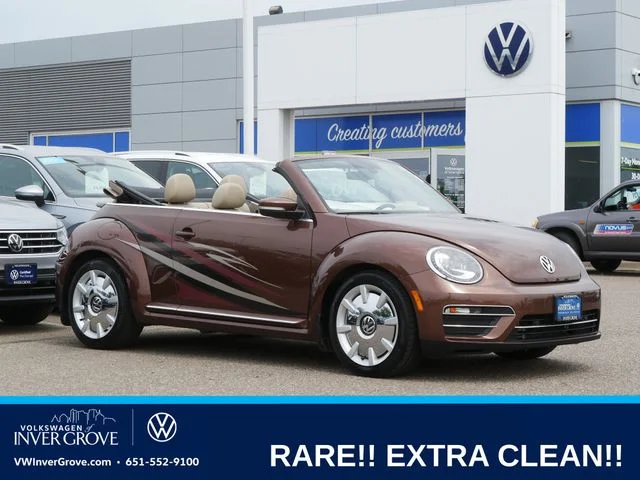 2017 Volkswagen Beetle 1.8T SEL Conv. Auto's photo