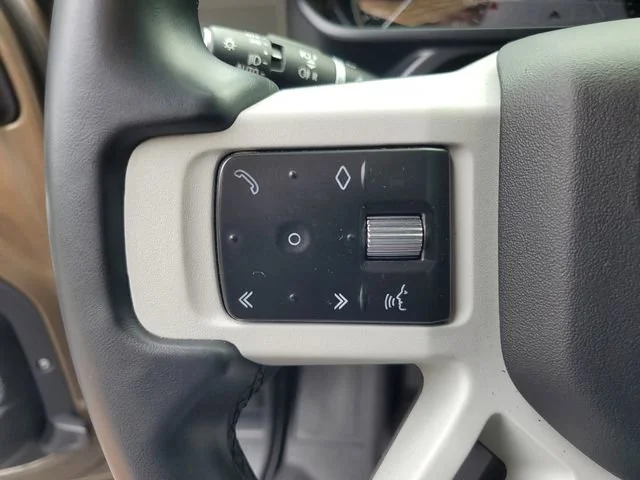 Used 2023 Gold Land Rover SE image 12