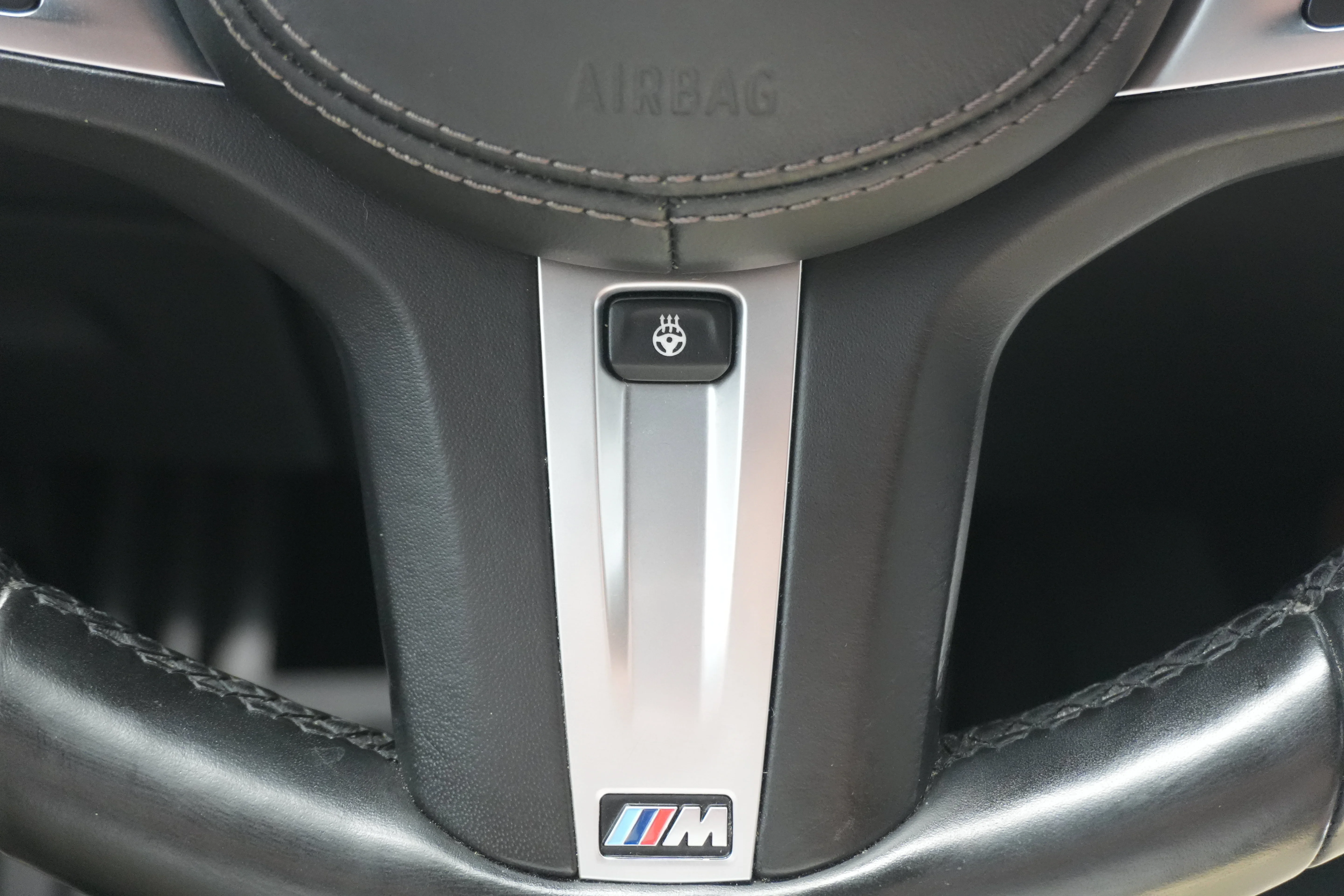 Used 2019 Tanzanite Blue II Metallic BMW xDrive40i image 40