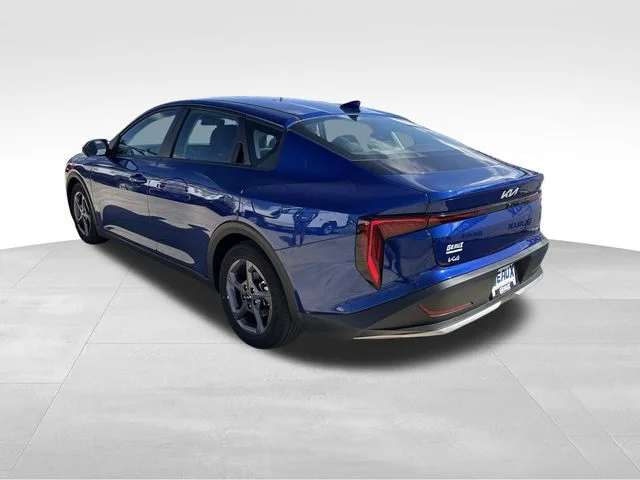 Used 2025 Blue Kia LXS image 13