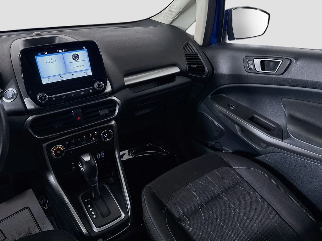 Used 2018 Blue Ford SE image 22