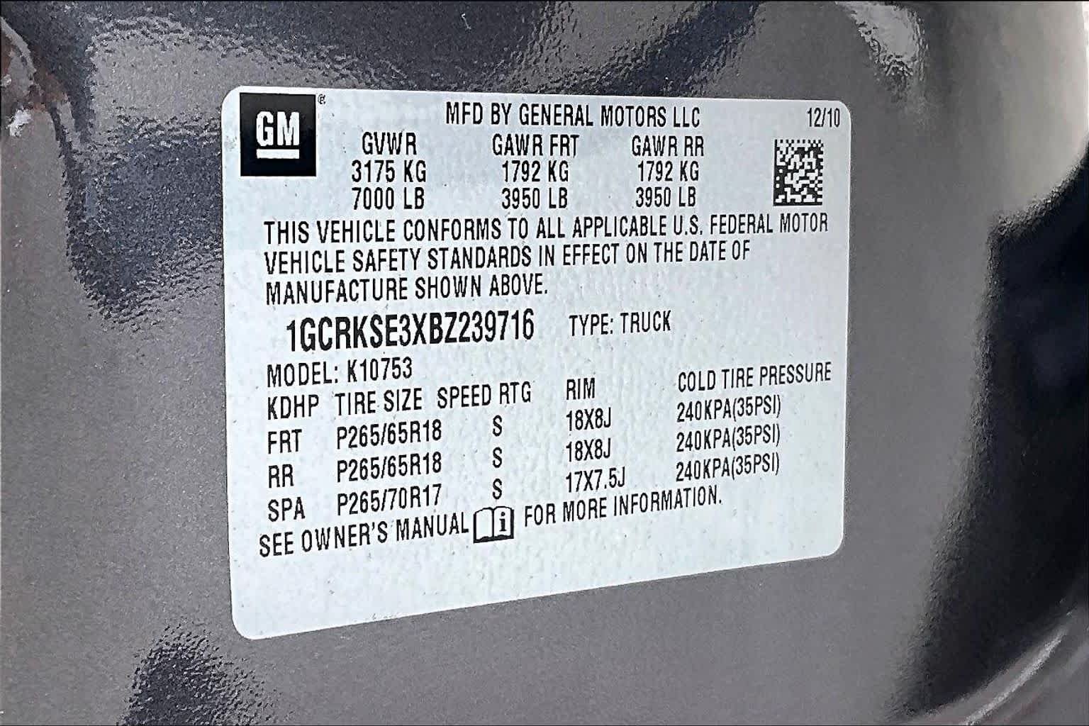 Used 2011 Taupe Gray Metallic Chevrolet LT image 32
