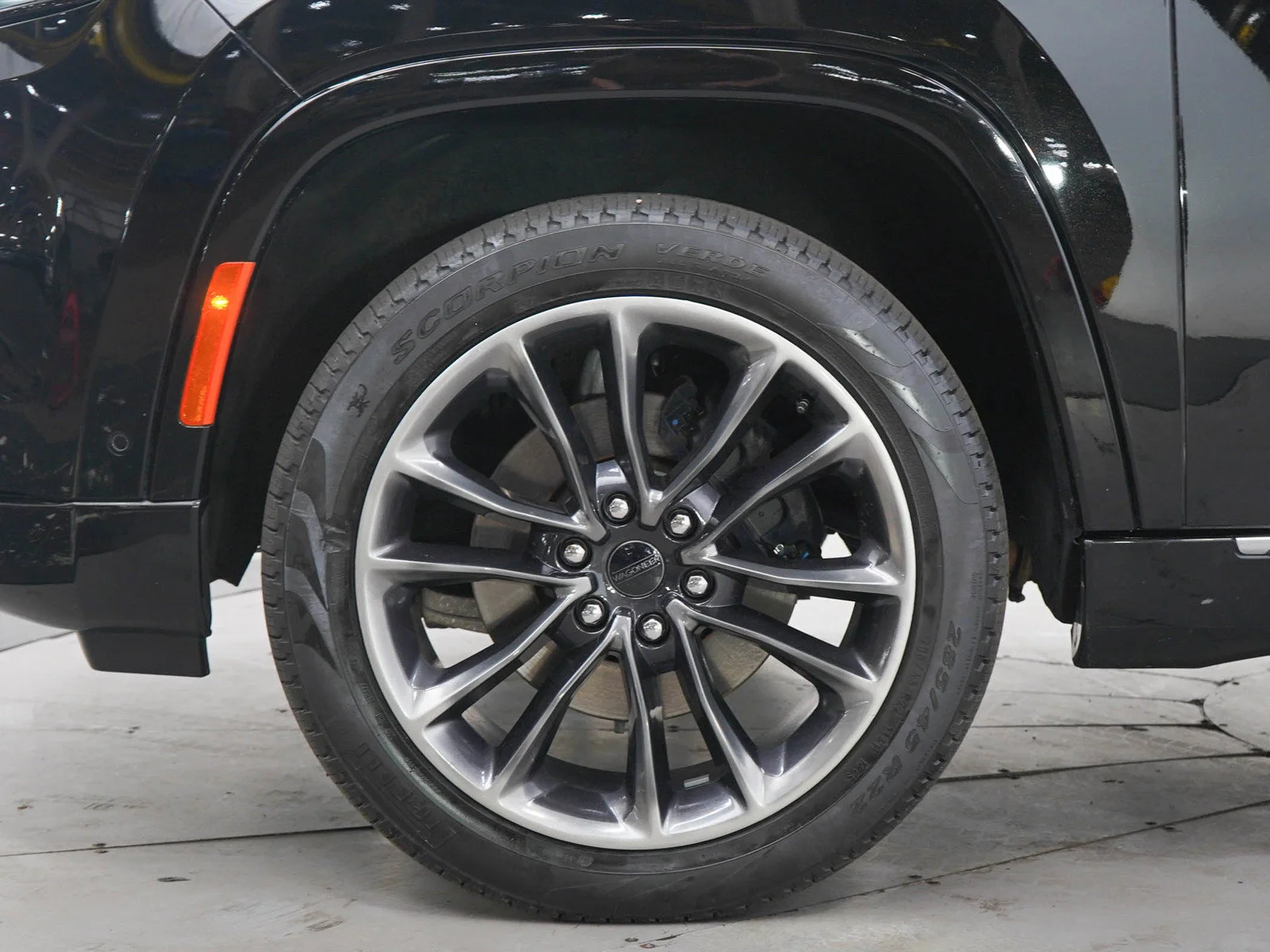 Used 2025 Diamond Black Crystal Pearlcoat Jeep Series III image 30