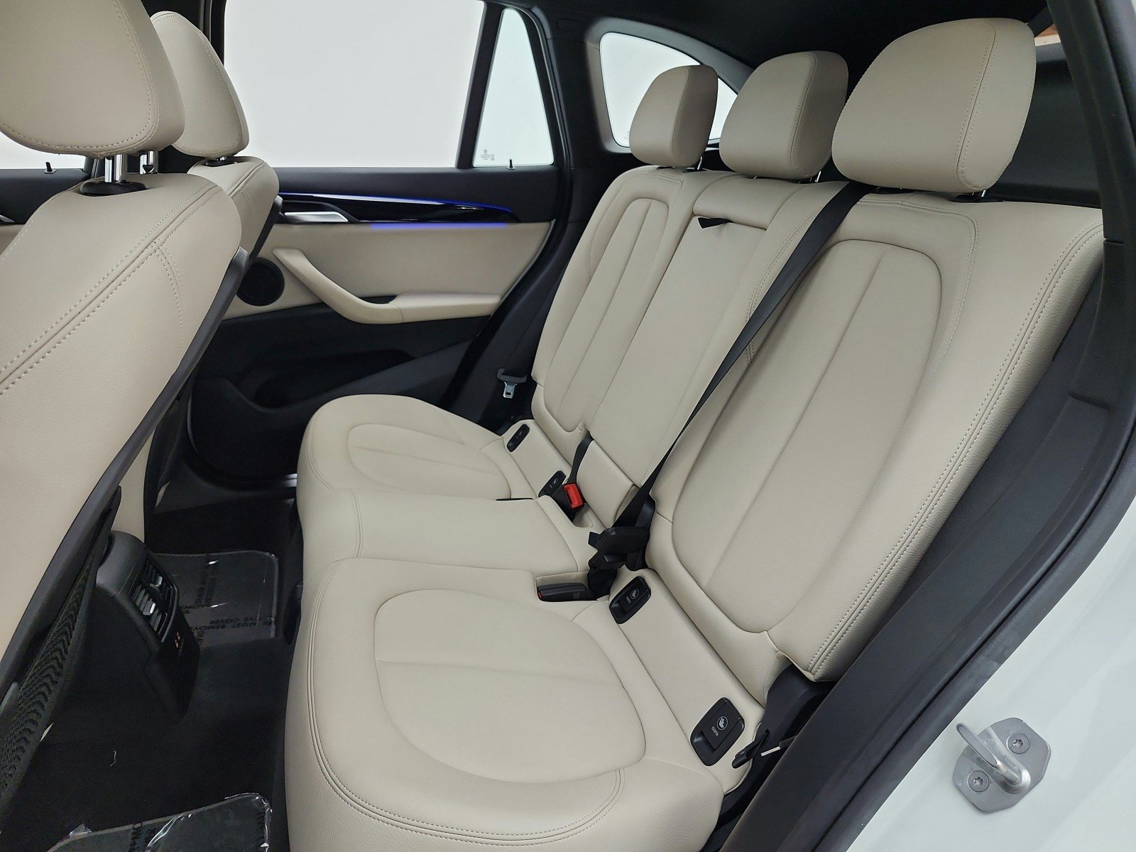 Used 2021 Alpine White BMW xDrive28i Sports Activity Vehicle image 16
