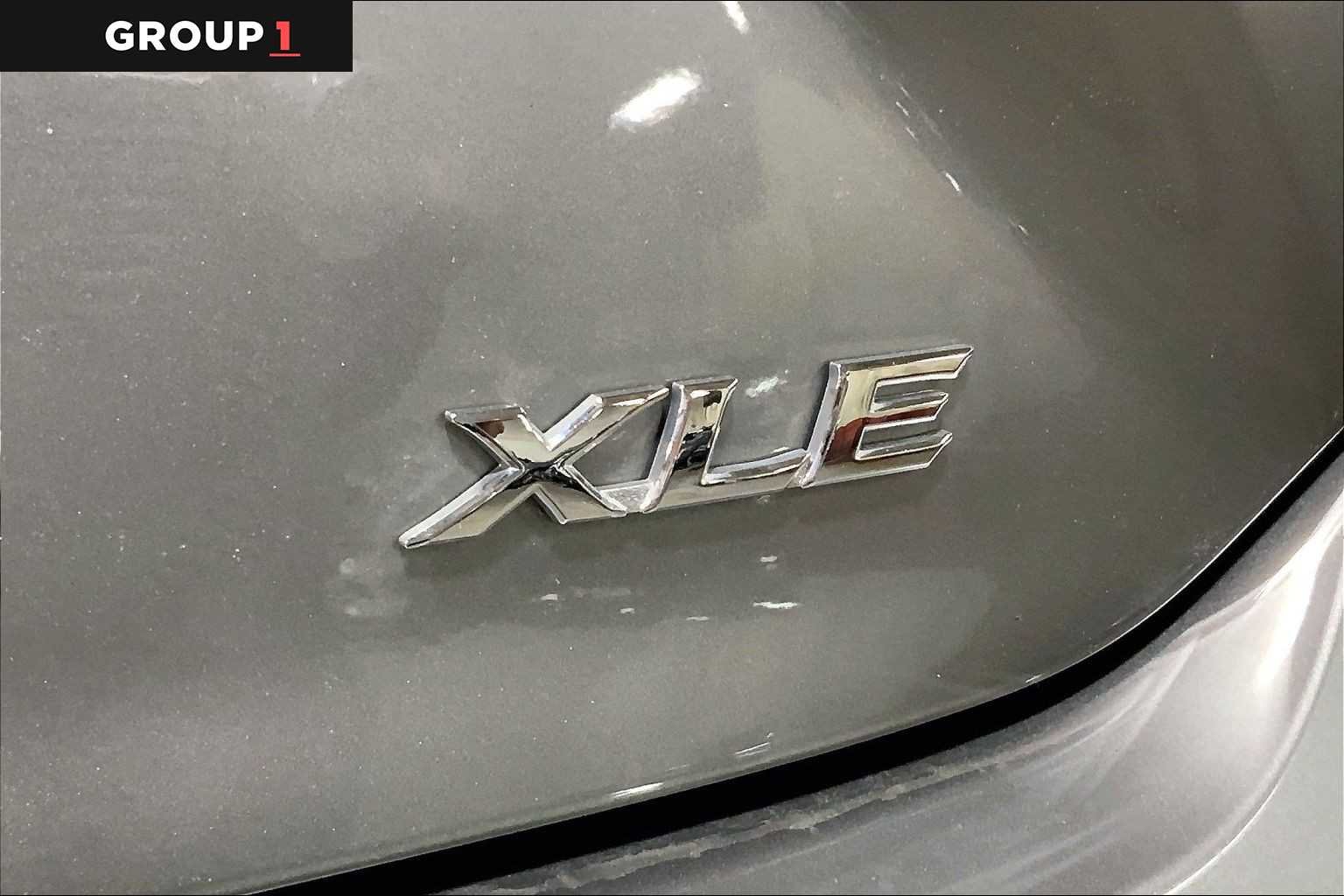 Used 2025 Heavy Metal Toyota XLE image 10