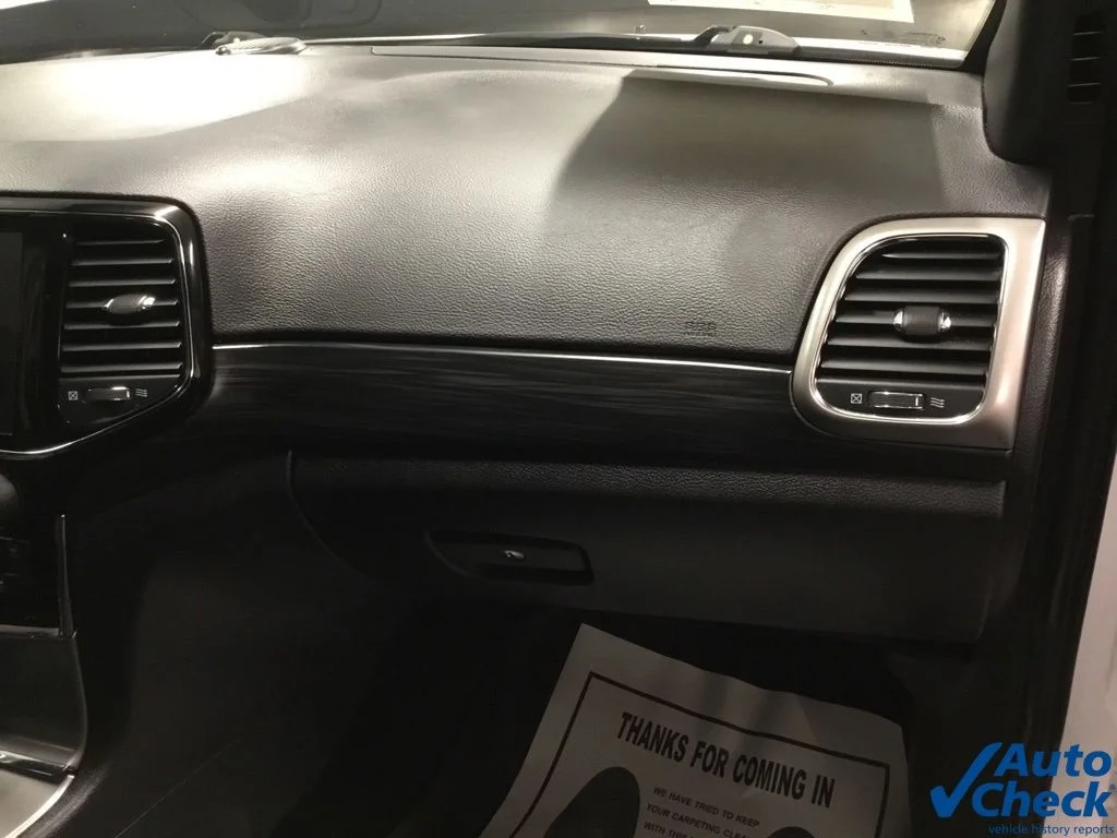 Used 2020 White Jeep Altitude image 39