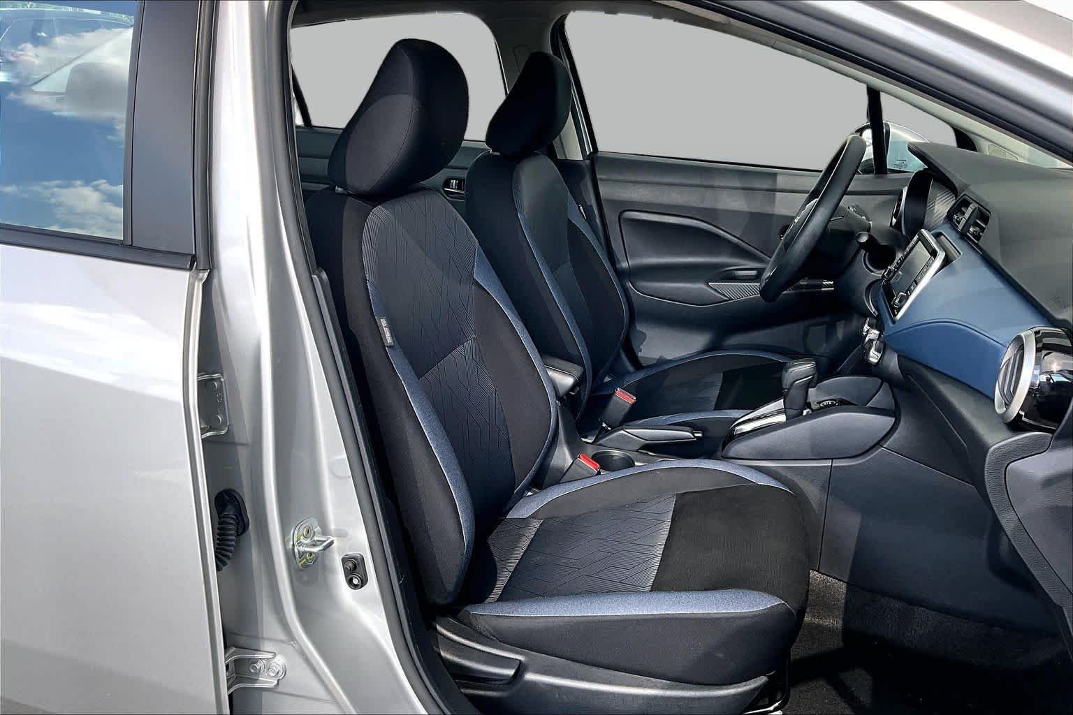 2025 Nissan Versa Sedan SV - Photo 9