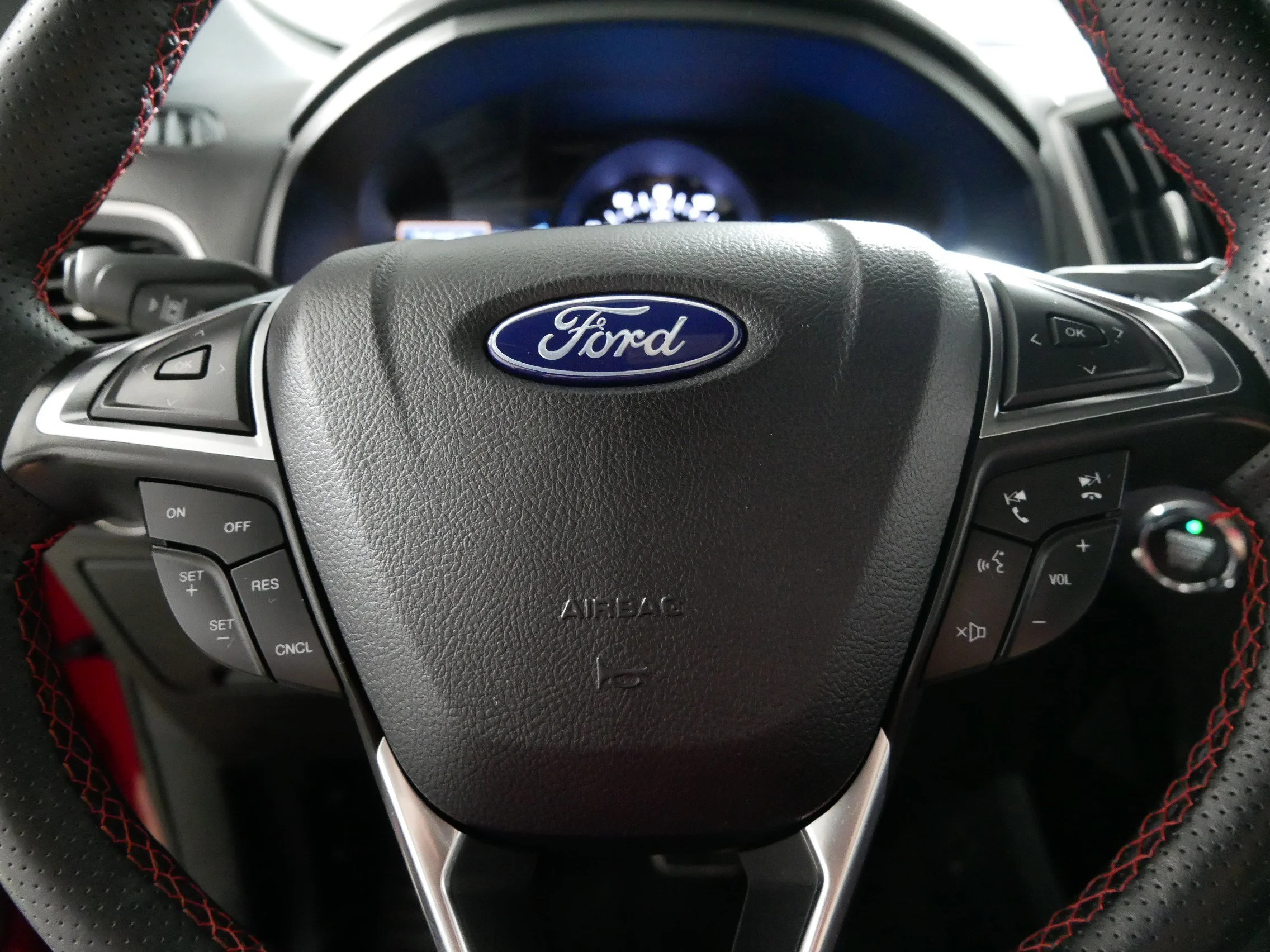 Used 2024 Rapid Red Metallic Tinted Clearcoat Ford ST-Line image 25