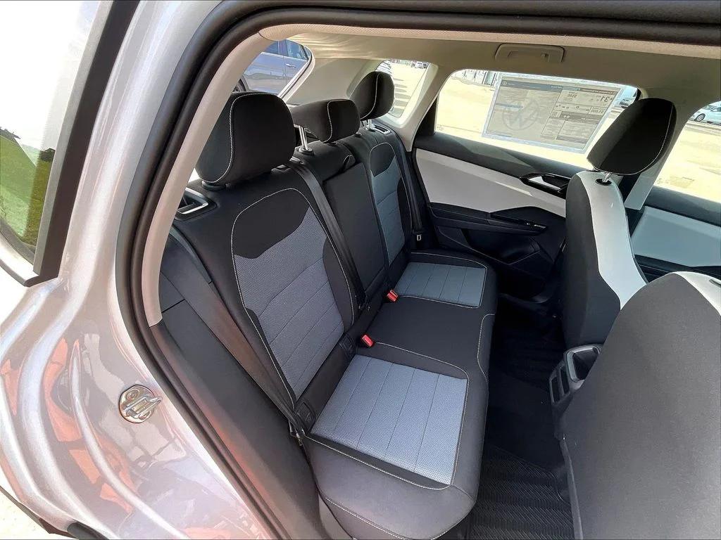 New 2026 White Volkswagen 1.5T S image 9