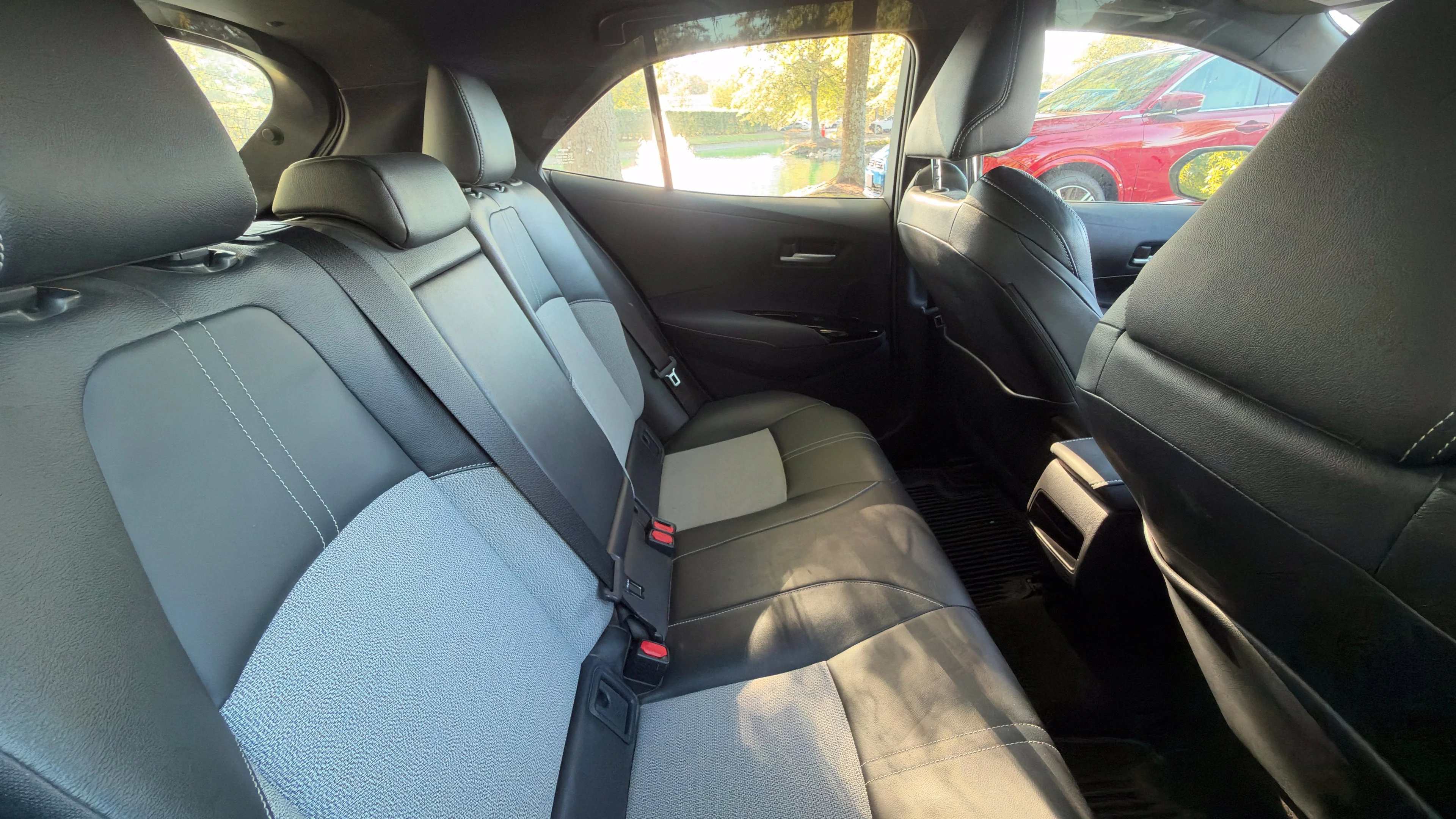 Used 2020 Galactic Aqua Mica Toyota XSE image 6