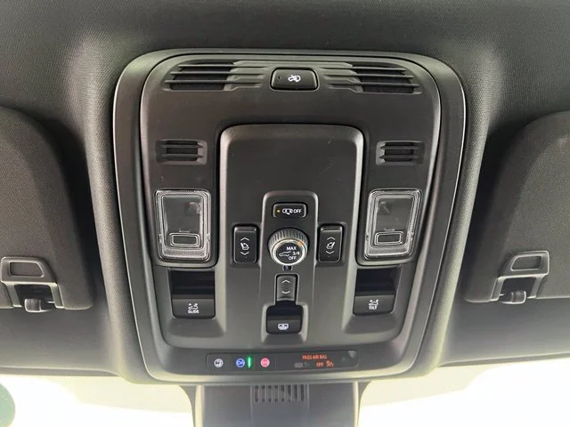 2025 GMC Yukon AT4 Ultimate - Photo 29