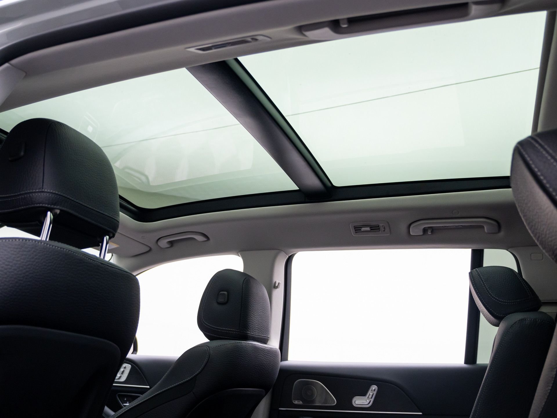 New 2026 MANUFAKTUR Alpine Grey Mercedes-Benz GLS 450 image 20