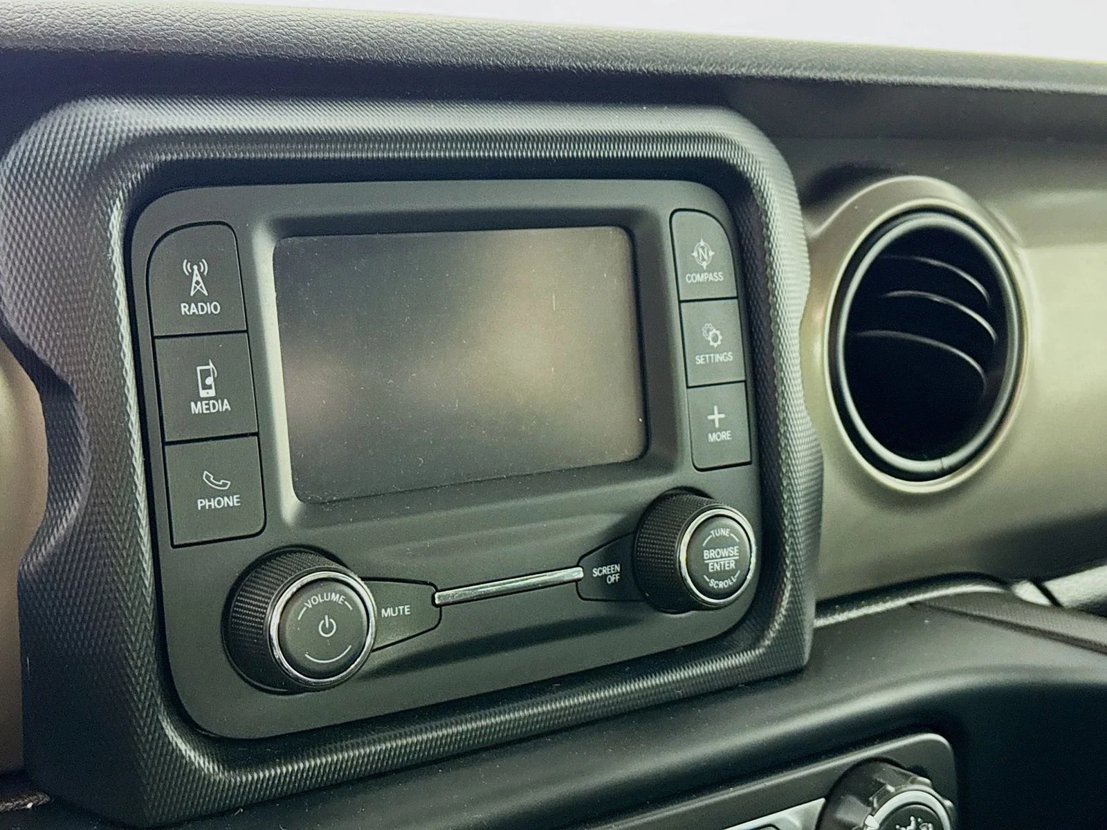 Used 2019 White Jeep Unlimited Sport S image 12