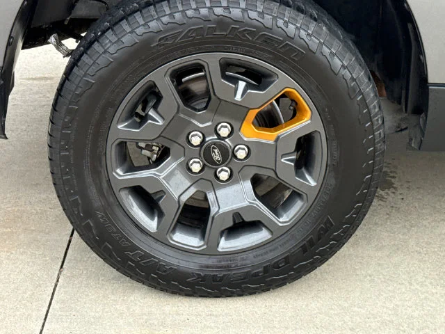 Used 2024 Gray Ford XLT image 10