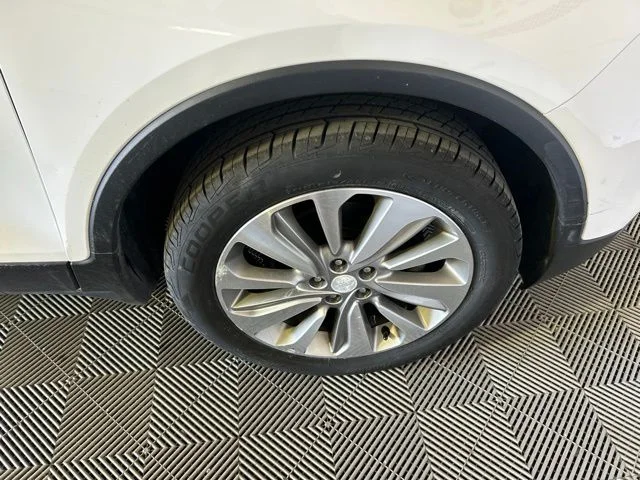 Used 2020 Summit White Buick Preferred image 38