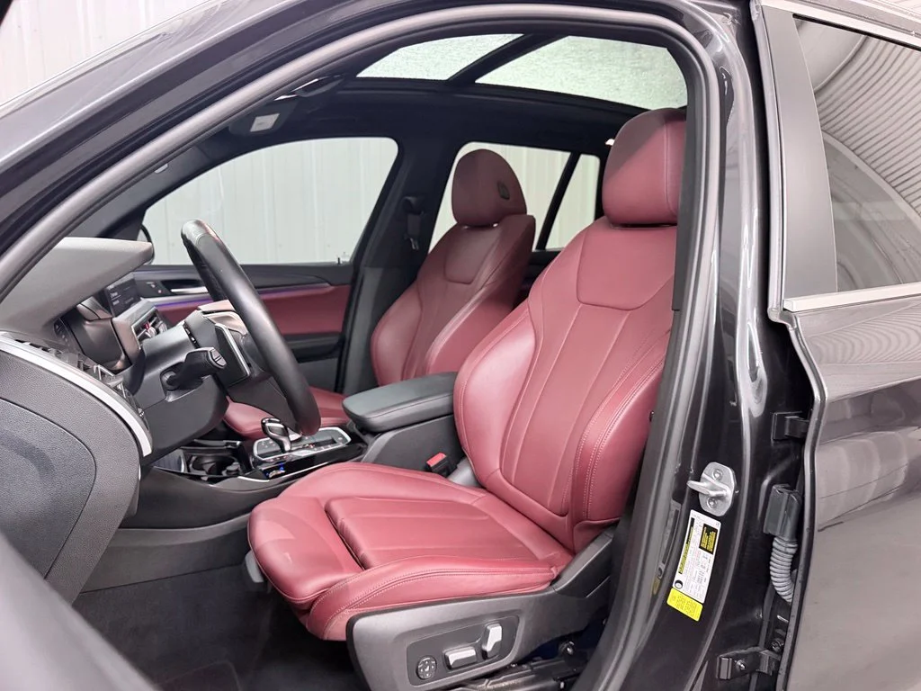 Used 2023 Dark Graphite BMW sDrive30i image 13