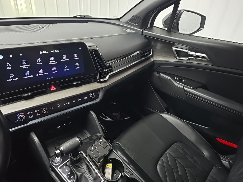 Used 2023 White Kia X-Line image 24