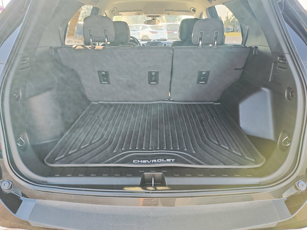 Used 2019 MOSAIC BLACK METALLIC Chevrolet LT image 9