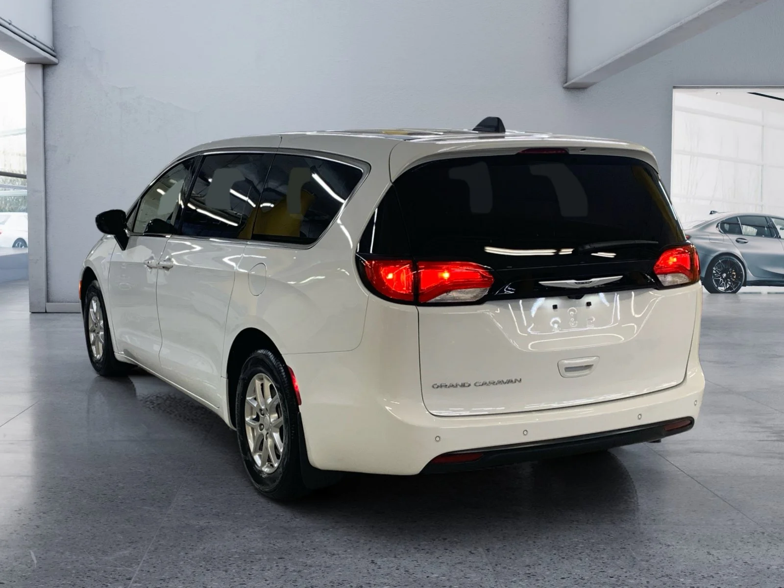 New 2027 Bright White Chrysler SXT image 3