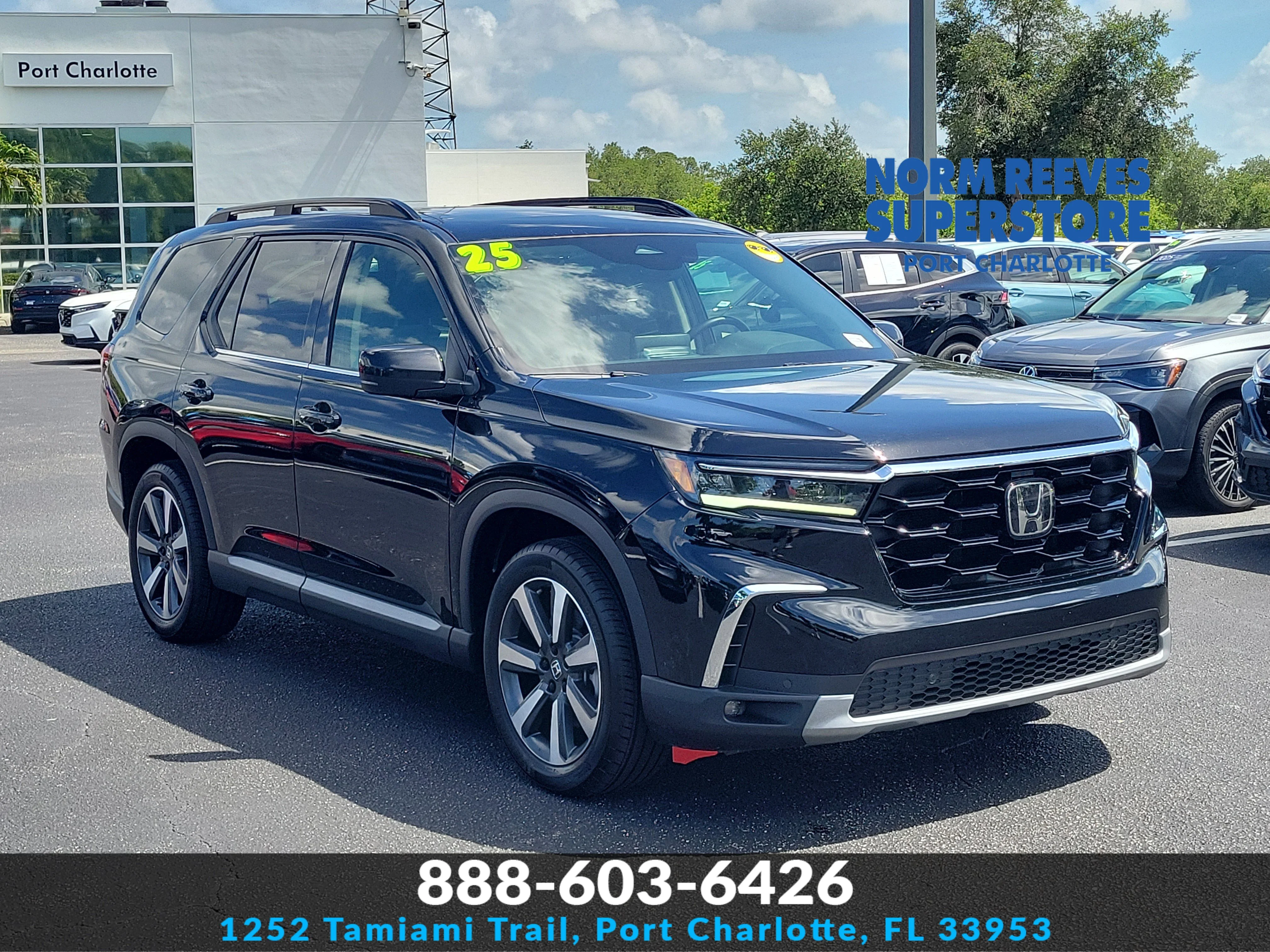 2025 Honda Pilot Touring 2WD's photo