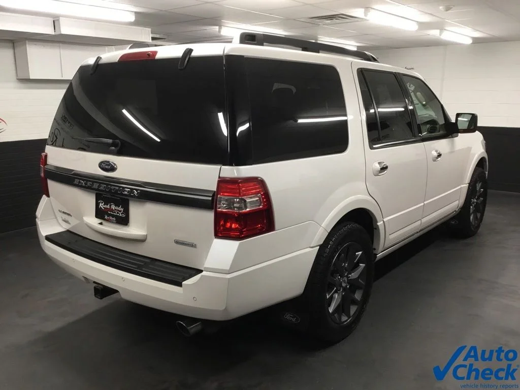 Used 2017 White Ford Limited image 11