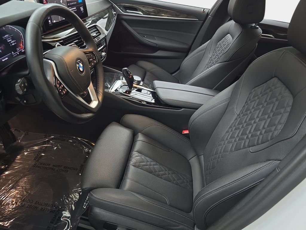 Used 2023 Alpine White BMW 530i xDrive image 18