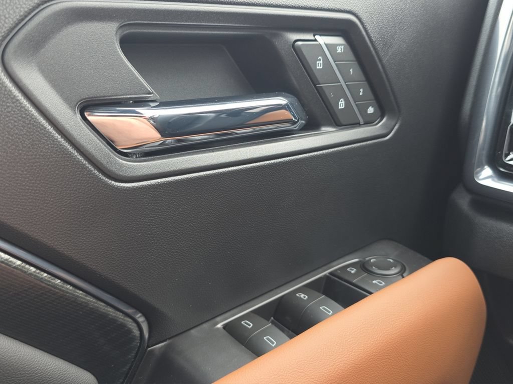 2026 GMC Canyon AT4 - Photo 11