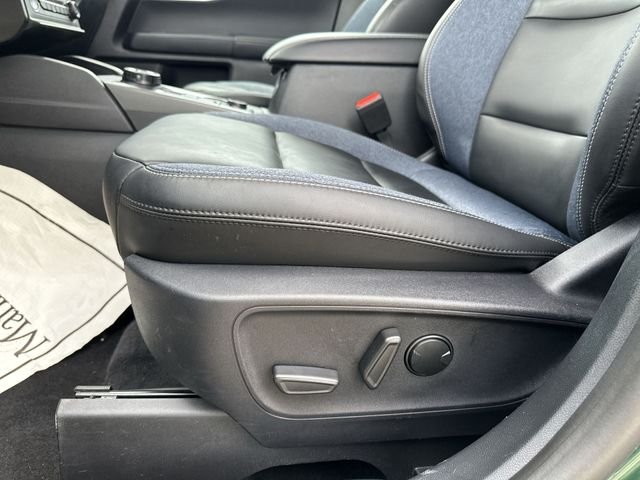 Used 2025 Green Ford Outer Banks image 16