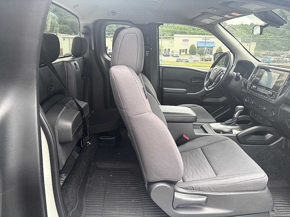 Certified Used 2025 Glacier White Nissan S image 21