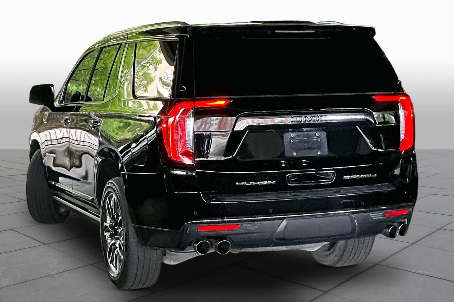 Used 2023 Onyx Black GMC Denali Ultimate image 21