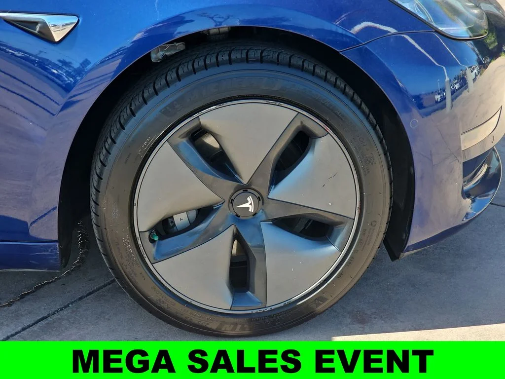 Used 2018 Blue Tesla Long Range image 39