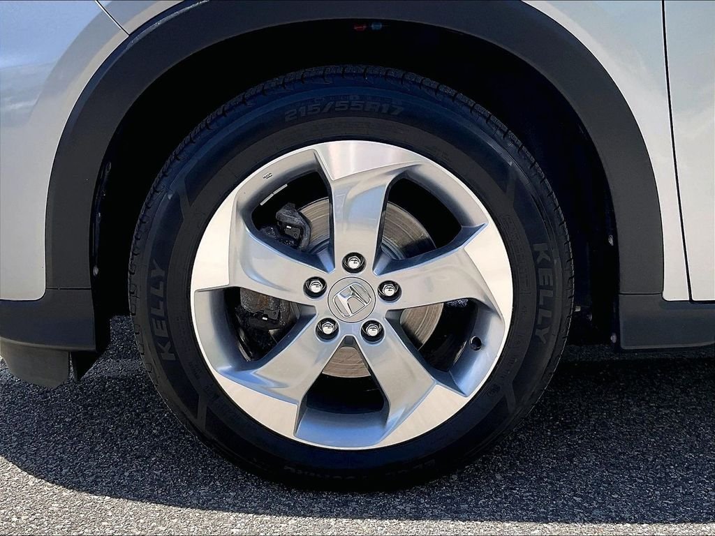 Used 2019 Silver Honda LX image 7