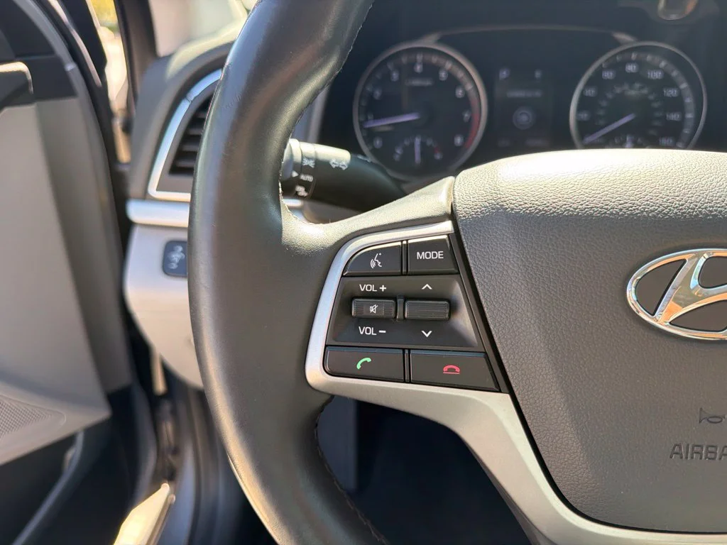 Used 2017 Gray Hyundai SE image 9