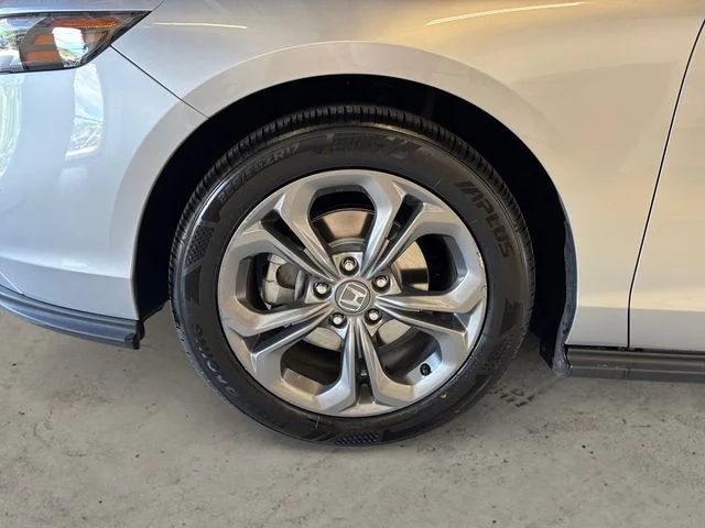Used 2024 Solar Silver Honda EX image 15