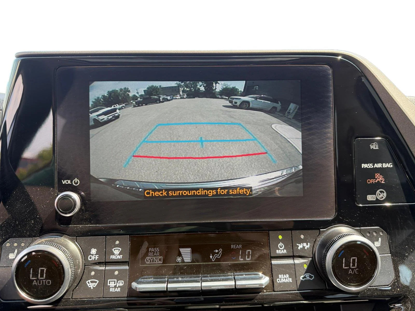 Used 2025  Toyota Platinum image 19
