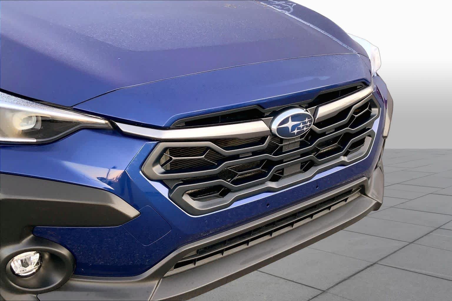 Used 2025 Sapphire Blue Pearl Subaru Premium image 27