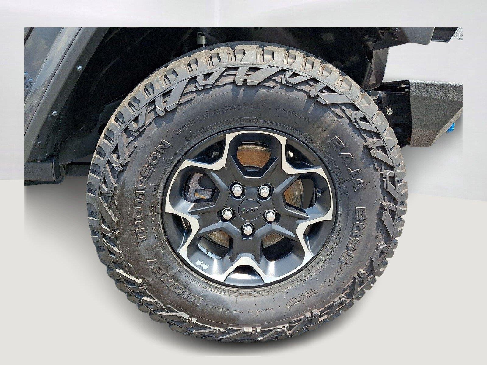 Used 2021 Granite Crystal Metallic Clearcoat Jeep Unlimited Rubicon image 9